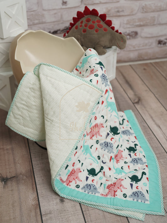 Cleo Quilt – Fluttering Wishes (Sustainable, Reversible Print)